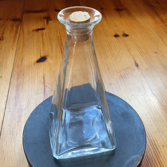 Clear Glass Vase with Cork Stopper - Picture 5 of 16